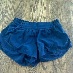 Lululemon Hotty Hot low rise - 2.5”